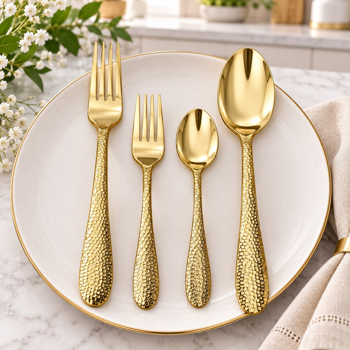 CP - Luxury Gold Cutlery Set with Hammered Design & Elegant Gift Box – 24 Pcs